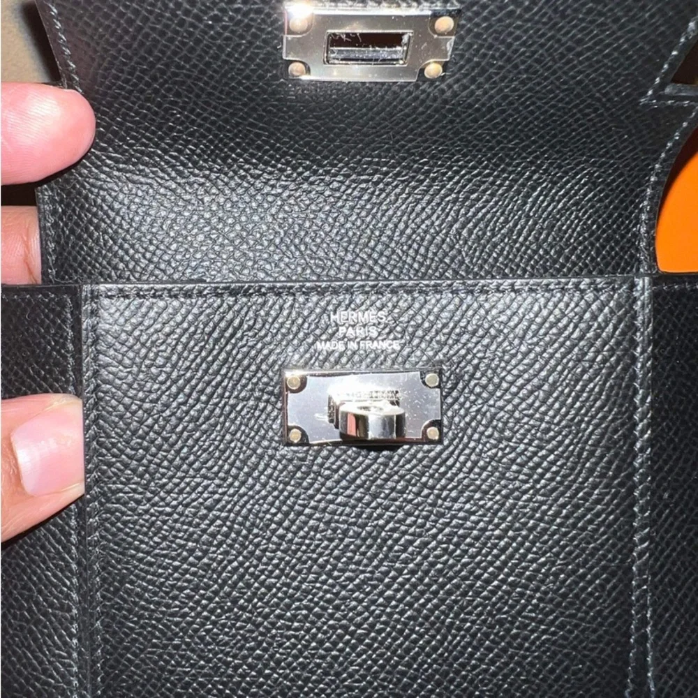 Hermes Black Kelly Compact Wallet - Picture 5 of 5